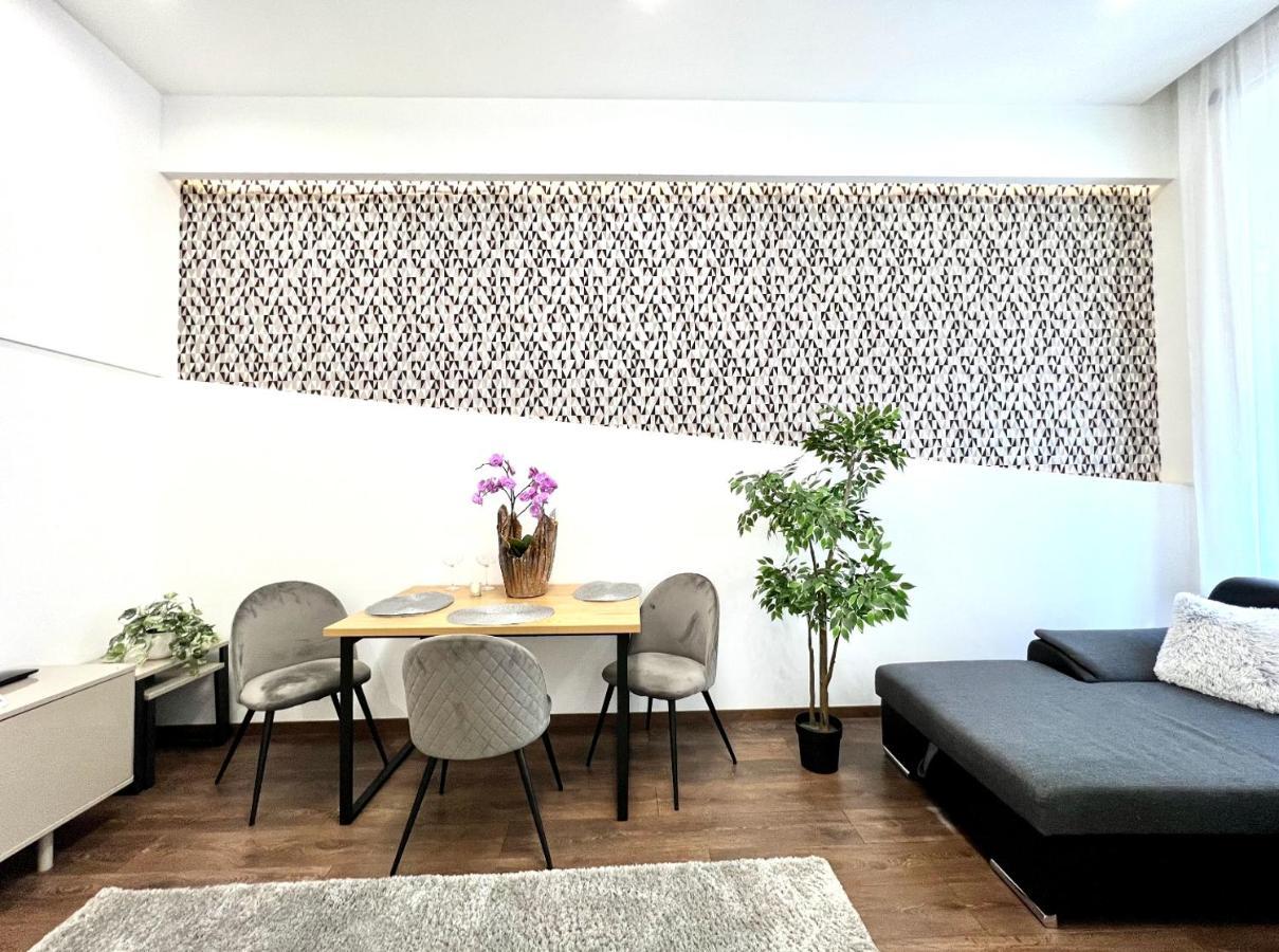 Wonderful Design Apartment In The City Centre 부다페스트 외부 사진