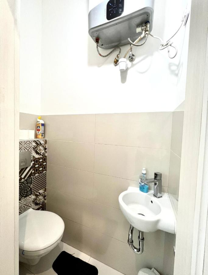 Wonderful Design Apartment In The City Centre 부다페스트 외부 사진