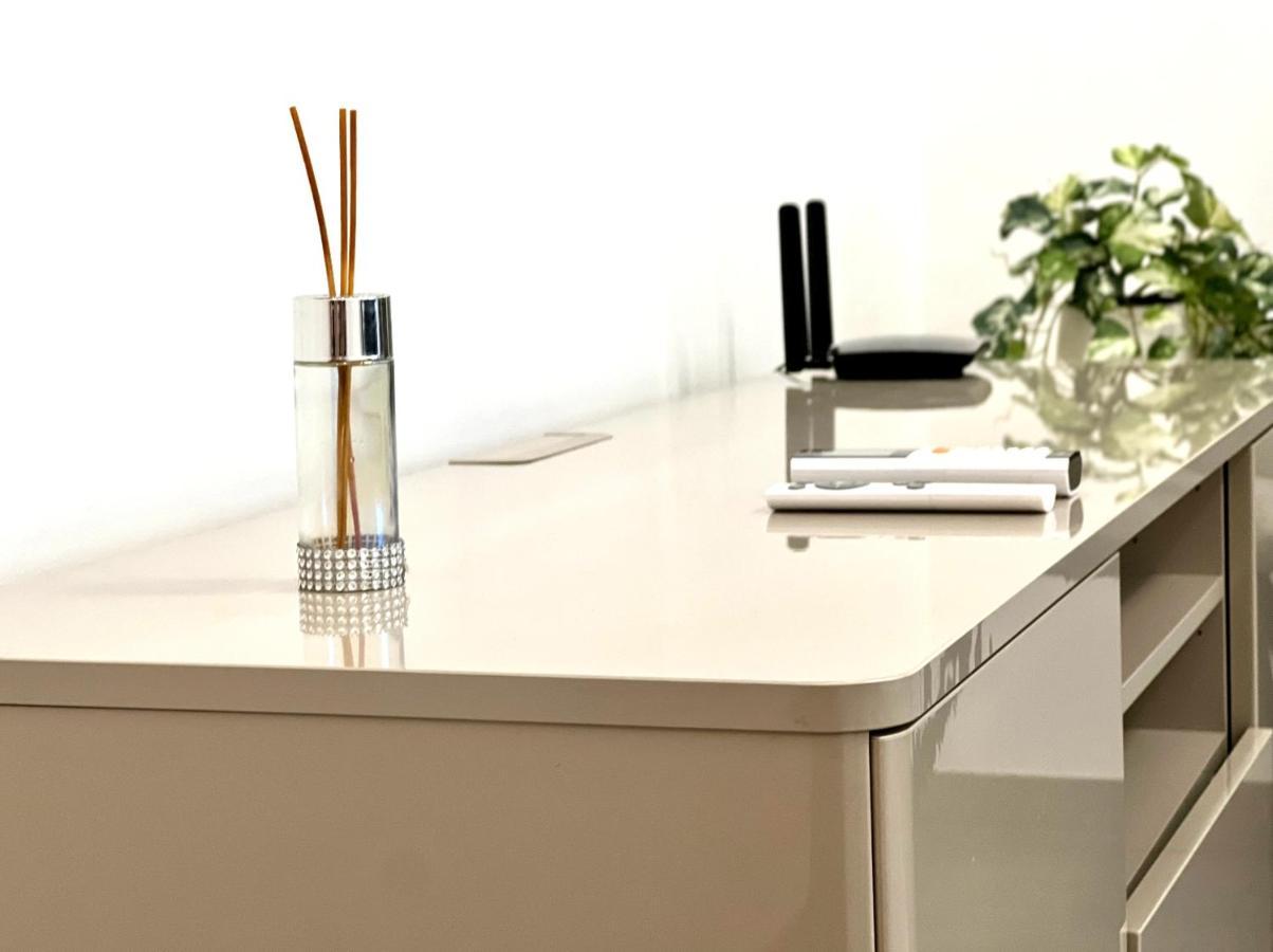 Wonderful Design Apartment In The City Centre 부다페스트 외부 사진